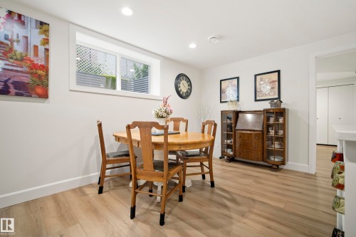 7215 96B Avenue Nw, Edmonton, AB - Indoor Photo Showing Dining Room