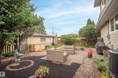 7215 96B Avenue Nw, Edmonton, AB - Outdoor