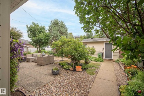 7215 96B Avenue Nw, Edmonton, AB - Outdoor