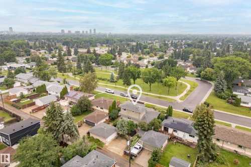 7215 96B Avenue Nw, Edmonton, AB - Outdoor With View