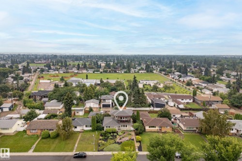 7215 96B Avenue Nw, Edmonton, AB - Outdoor With View