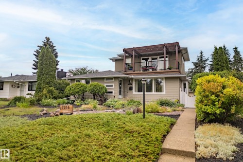 7215 96B Avenue Nw, Edmonton, AB - Outdoor With Balcony