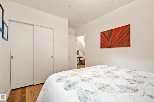7215 96B Avenue Nw, Edmonton, AB - Indoor Photo Showing Bedroom