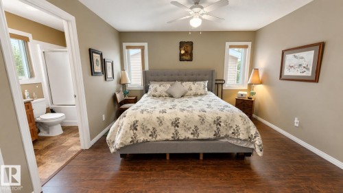 39 Culmac Road, Rural Parkland County, AB - Indoor Photo Showing Bedroom