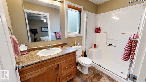 39 Culmac Road, Rural Parkland County, AB - Indoor Photo Showing Bathroom