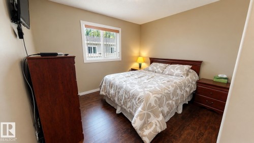 39 Culmac Road, Rural Parkland County, AB - Indoor Photo Showing Bedroom