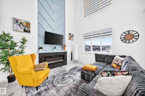 3605 41 Avenue, Beaumont, AB - Indoor Photo Showing Living Room