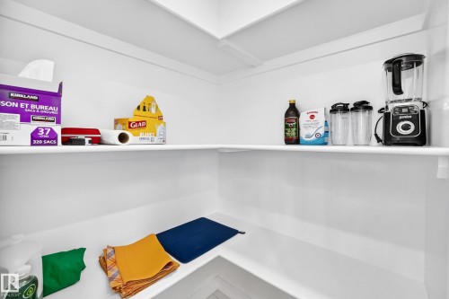 3605 41 Avenue, Beaumont, AB - Indoor