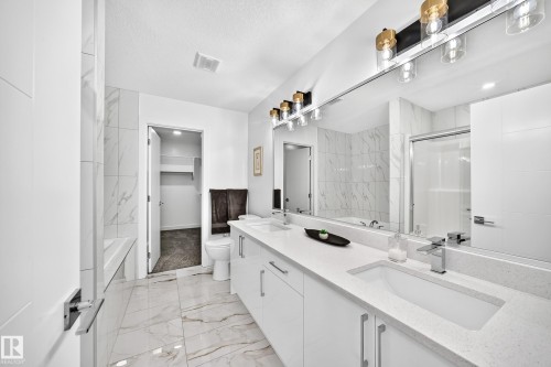 3605 41 Avenue, Beaumont, AB - Indoor Photo Showing Bathroom