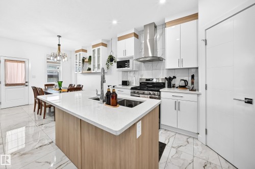 3605 41 Avenue, Beaumont, AB - Indoor Photo Showing Kitchen