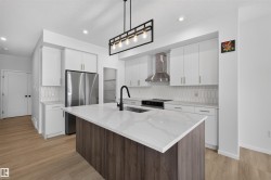 7722 174A Avenue NW  Edmonton, AB T5Z 0W5