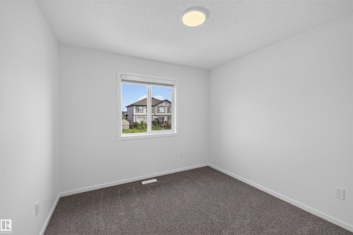 7722 174A Avenue Nw, Edmonton, AB - Indoor Photo Showing Other Room