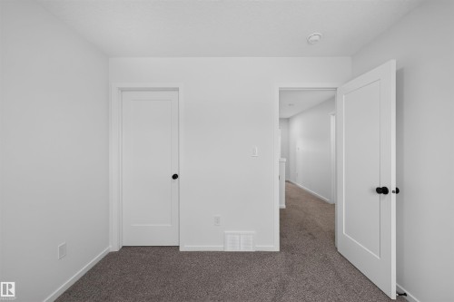 7722 174A Avenue Nw, Edmonton, AB - Indoor Photo Showing Other Room