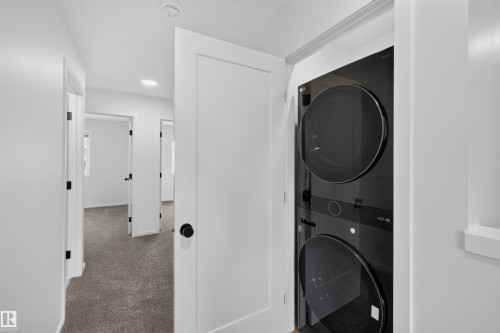 7722 174A Avenue Nw, Edmonton, AB - Indoor Photo Showing Laundry Room