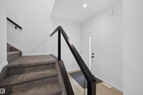 7722 174A Avenue Nw, Edmonton, AB - Indoor Photo Showing Other Room