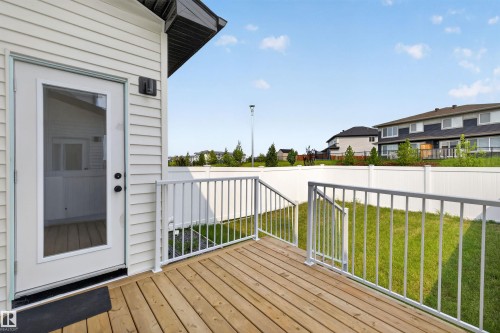 7722 174A Avenue Nw, Edmonton, AB - Outdoor With Exterior