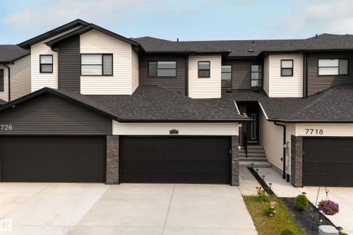 7722 174A Avenue Nw, Edmonton, AB - Outdoor With Facade