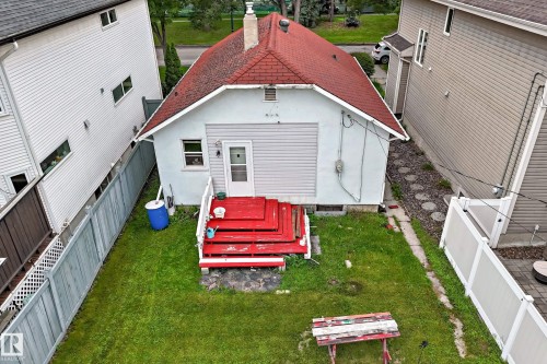 9413 101 Street Nw, Edmonton, AB - Outdoor