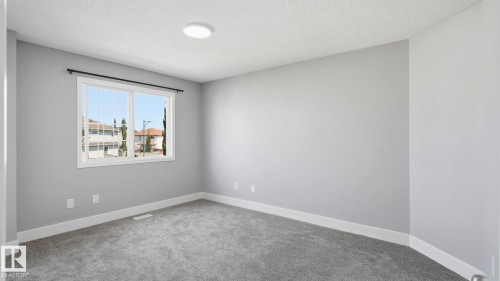 5507 163 Avenue Nw, Edmonton, AB - Indoor Photo Showing Other Room