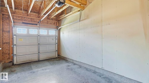 5507 163 Avenue Nw, Edmonton, AB - Indoor Photo Showing Garage