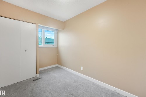 #8 14120 80 St Nw, Edmonton, AB - Indoor Photo Showing Other Room