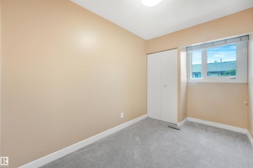#8 14120 80 St Nw, Edmonton, AB - Indoor Photo Showing Other Room