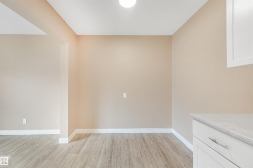 #8 14120 80 St Nw, Edmonton, AB - Indoor Photo Showing Other Room