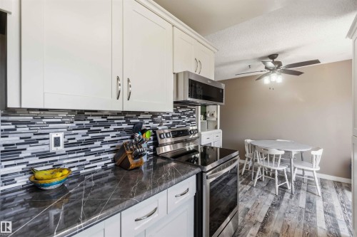 135 Birch Drive, Gibbons, AB - Indoor Photo Showing Kitchen