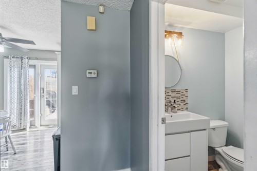 135 Birch Drive, Gibbons, AB - Indoor Photo Showing Bathroom