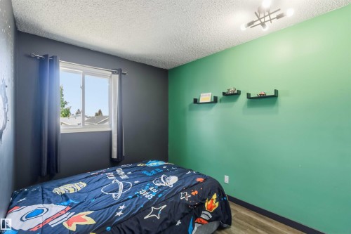 135 Birch Drive, Gibbons, AB - Indoor Photo Showing Bedroom