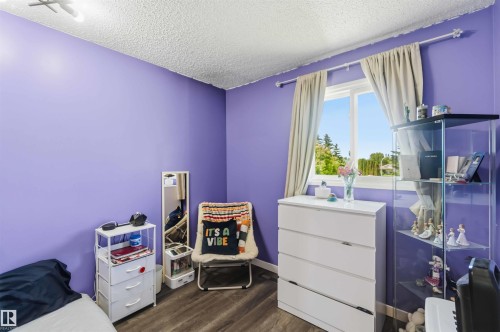 135 Birch Drive, Gibbons, AB - Indoor Photo Showing Bedroom
