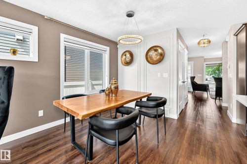 15503 95 Avenue Nw, Edmonton, AB - Indoor Photo Showing Dining Room