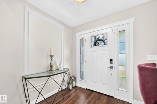 15503 95 Avenue Nw, Edmonton, AB - Indoor