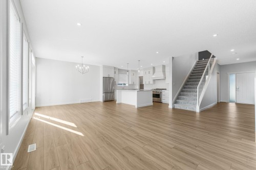 6404 176 Avenue Nw, Edmonton, AB - Indoor