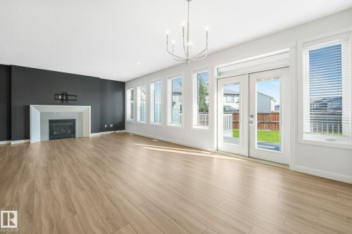 6404 176 Avenue Nw, Edmonton, AB - Indoor Photo Showing Living Room With Fireplace
