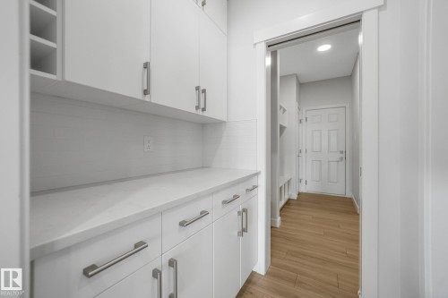 6404 176 Avenue Nw, Edmonton, AB - Indoor Photo Showing Other Room