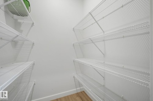 6404 176 Avenue Nw, Edmonton, AB - Indoor With Storage