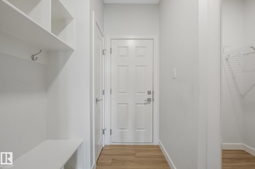 6404 176 Avenue Nw, Edmonton, AB - Indoor With Storage