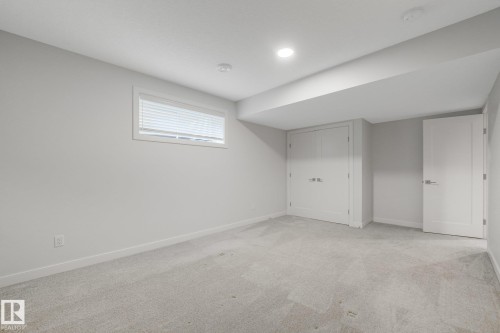 6404 176 Avenue Nw, Edmonton, AB - Indoor