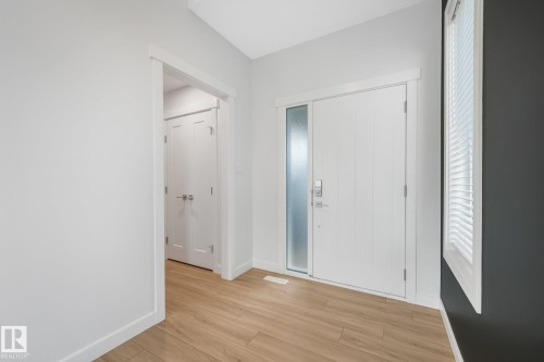 6404 176 Avenue Nw, Edmonton, AB - Indoor Photo Showing Other Room