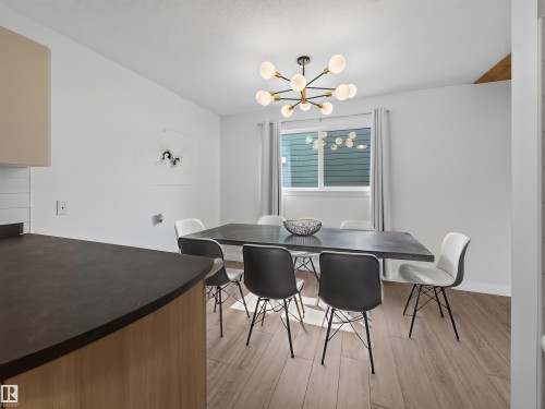 10136 81 Street Nw, Edmonton, AB - Indoor Photo Showing Dining Room