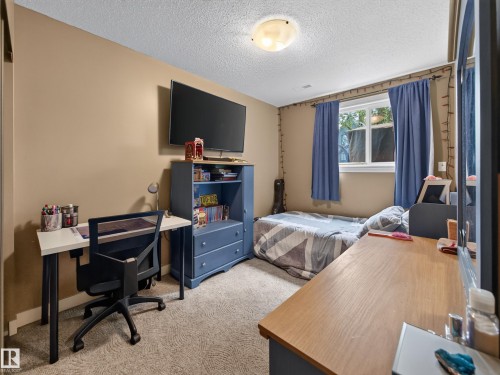 10136 81 Street Nw, Edmonton, AB - Indoor