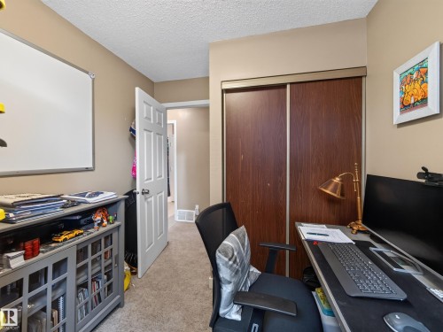 10136 81 Street Nw, Edmonton, AB - Indoor Photo Showing Office