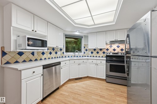 219 Buchanan Close Nw, Edmonton, AB - Indoor Photo Showing Kitchen With Stainless Steel Kitchen