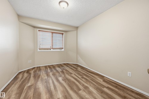 219 Buchanan Close Nw, Edmonton, AB - Indoor Photo Showing Other Room