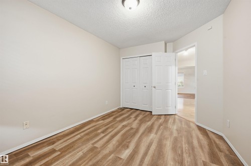 219 Buchanan Close Nw, Edmonton, AB - Indoor Photo Showing Other Room