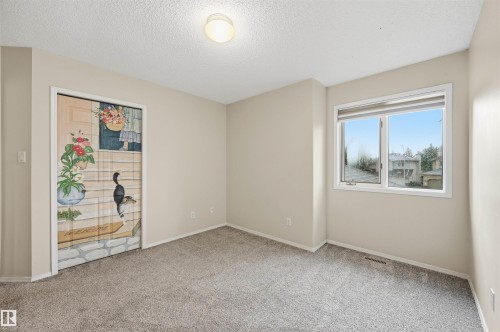 219 Buchanan Close Nw, Edmonton, AB - Indoor Photo Showing Other Room