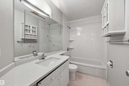 219 Buchanan Close Nw, Edmonton, AB - Indoor Photo Showing Bathroom