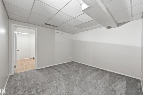219 Buchanan Close Nw, Edmonton, AB - Indoor Photo Showing Other Room