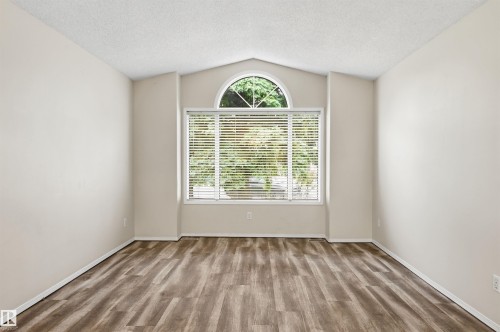 219 Buchanan Close Nw, Edmonton, AB - Indoor Photo Showing Other Room